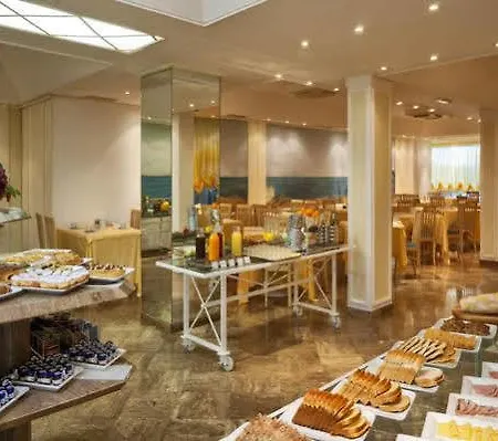 Roma Hotel 4*