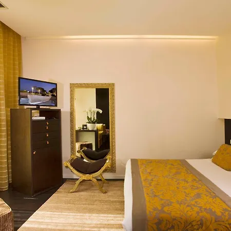 Roma Hotel 4*